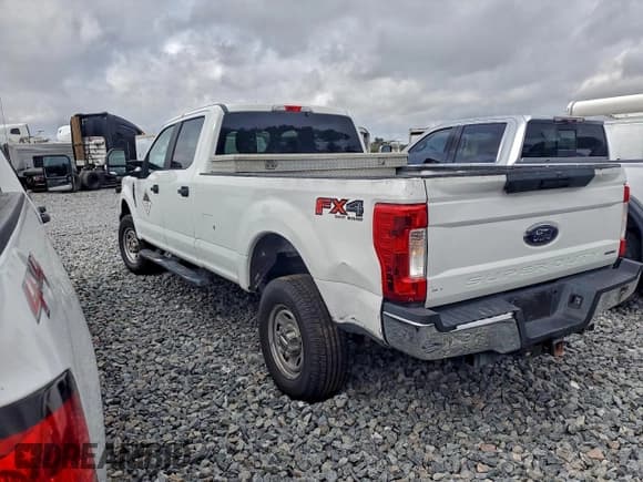✅ 2017 Ford F-350 Platinum • VIN: 1FT8W3B69HEB79545 • Lot: 94268665. Listed on Copart with 215,287 mi. Free auction sales archive from the USA and detailed vehicle history report at DreamBid. Image 2.