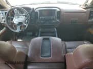 ✅ 2015 Chevrolet Silverado 1500 High Country • VIN: 3GCUKTEJ0FG263138 • Лот: 64899334. Опубликован ранее на Copart с пробегом 123 060 миль. Бесплатный доступ к архиву аукционных продаж из США и подробный отчёт об истории автомобиля на DreamBid. Изображение 8.