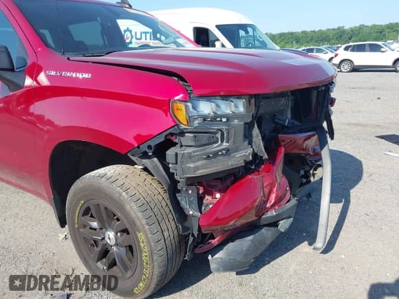 ✅ 2019 Chevrolet Silverado 1500 RST • VIN: 1GCUYEED4KZ113855 • Lot: 42568253. Wystawiony na IAAI z przebiegiem 173 168 mil. Bezpłatny archiwum sprzedaży aukcyjnych z USA i szczegółowy raport historii pojazdu na DreamBid. Zdjęcie 6.