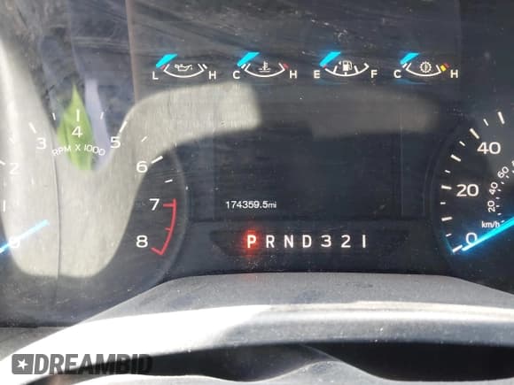 ✅ 2017 Ford F-150 XL • VIN: 1FTEX1C80HKC92936 • Lot: 42113555. Wystawiony na IAAI z przebiegiem 174 359 mil. Bezpłatny archiwum sprzedaży aukcyjnych z USA i szczegółowy raport historii pojazdu na DreamBid. Zdjęcie 7.