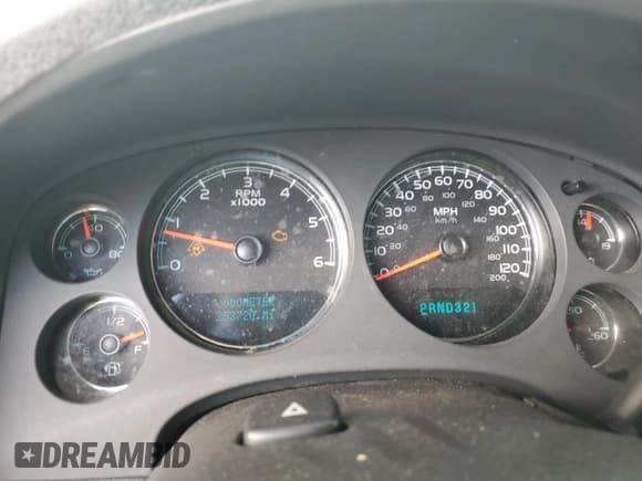 ✅ 2008 Chevrolet Suburban 3LT • VIN: 3GNFC16038G138287 • Lot: 82526195. Listed on Copart with 253,720 mi. Free auction sales archive from the USA and detailed vehicle history report at DreamBid. Image 9.