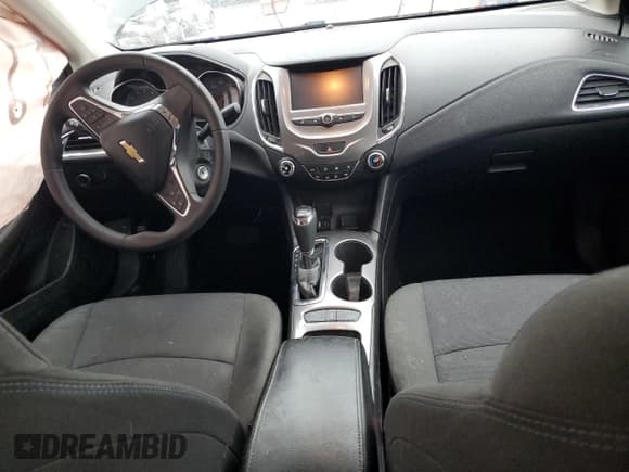 ✅ 2018 Chevrolet Cruze LT • VIN: 1G1BE5SM7J7145805 • Lot: 90533425. Listed on Copart with Not provided. Free auction sales archive from the USA and detailed vehicle history report at DreamBid. Image 8.