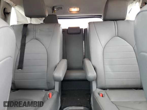 ✅ 2023 Toyota Highlander XSE • VIN: 5TDKDRBHXPS519973 • Lot: 91123755. Wystawiony na Copart z przebiegiem 22 394 mil. Bezpłatny archiwum sprzedaży aukcyjnych z USA i szczegółowy raport historii pojazdu na DreamBid. Zdjęcie 10.