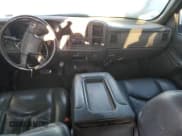 ✅ 2006 Chevrolet Silverado 2500HD LT1 • VIN: 1GCHK23D46F220156 • Lot: 44525555. Wystawiony na Copart z przebiegiem Nie podano. Bezpłatny archiwum sprzedaży aukcyjnych z USA i szczegółowy raport historii pojazdu na DreamBid. Zdjęcie 8.