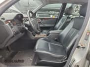 ✅ 2001 Mercedes-Benz E 320/430 4 Matic • VIN: WDBJF82J81X046092 • Lot: 65028555. Wystawiony na Copart z przebiegiem 186 100 mil. Bezpłatny archiwum sprzedaży aukcyjnych z USA i szczegółowy raport historii pojazdu na DreamBid. Zdjęcie 7.