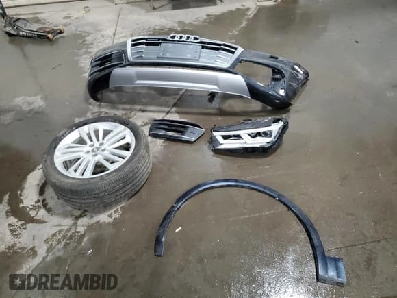 ✅ 2018 Audi Q5 Premium Plus • VIN: WA1BNAFY8J2058421 • Lot: 81260145. Wystawiony na Copart z przebiegiem 66 042 mil. Bezpłatny archiwum sprzedaży aukcyjnych z USA i szczegółowy raport historii pojazdu na DreamBid. Zdjęcie 13.