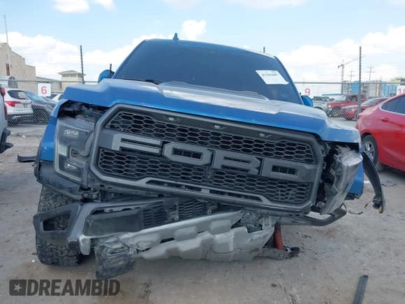 ✅ 2019 Ford F-150 Raptor • VIN: 1FTFW1RG9KFC06724 • Лот: 43361087. Опубликован ранее на IAAI с пробегом 118 210 миль. Бесплатный доступ к архиву аукционных продаж из США и подробный отчёт об истории автомобиля на DreamBid. Изображение 12.