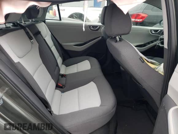 2020 Hyundai Ioniq SE с VIN KMHC65LD8LU219367, выставлен на аукционе Copart как лот 71644894 с пробегом 32 860 миль миль и Списание • Salvage title. История ставок и продаж доступна на DreamBid. Изображение 10.