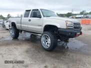 ✅ 2006 Chevrolet Silverado 2500HD LT2 • VIN: 1GCHK29U56E120712 • Lot: 41945423. Wystawiony na IAAI z przebiegiem 277 045 mil. Bezpłatny archiwum sprzedaży aukcyjnych z USA i szczegółowy raport historii pojazdu na DreamBid. Zdjęcie 1.