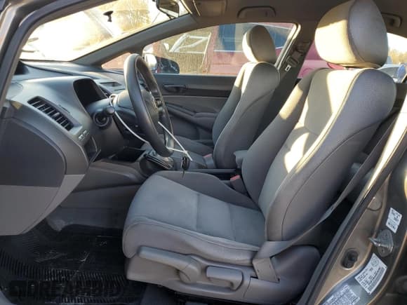 ✅ 2008 Honda Civic DX-G • VIN: 2HGFA16448H110162 • Lot: 87466105. Listed on Copart with 338,999 mi. Free auction sales archive from the USA and detailed vehicle history report at DreamBid. Image 7.