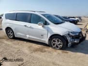 ✅ 2022 Chrysler Pacifica Limited • VIN: 2C4RC1GGXNR194735 • Lot: 68197585. Listed on Copart with 37,018 mi. Free auction sales archive from the USA and detailed vehicle history report at DreamBid. Image 4.