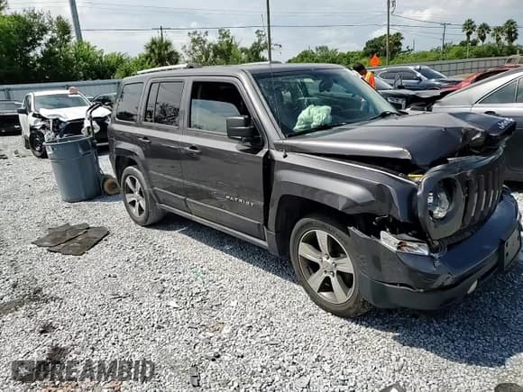 ✅ 2016 Jeep Patriot High Altitude • VIN: 1C4NJPFA7GD527192 • Лот: 70647065. Опубликован ранее на Copart с пробегом 82 740 миль. Бесплатный доступ к архиву аукционных продаж из США и подробный отчёт об истории автомобиля на DreamBid. Изображение 14.