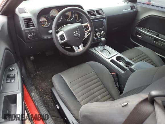 ✅ 2014 Dodge Challenger SXT • VIN: 2C3CDYAG5EH311314 • Lot: 80556194. Listed on Copart with 128,541 mi. Free auction sales archive from the USA and detailed vehicle history report at DreamBid. Image 8.