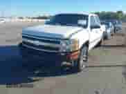 2010 Chevrolet Silverado 1500 LT z VIN 3GCRCSEA1AG246760, wystawiony jako IAAI lot #43599219 z przebiegiem 197 805 mil mil oraz . Historia ofert i sprzedaży dostępna na DreamBid. Obrazek 2.