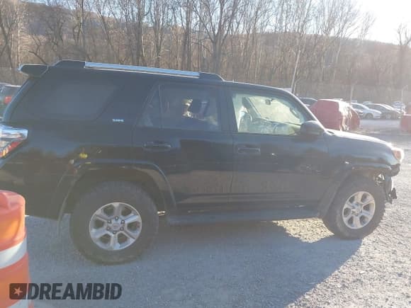 ✅ 2019 Toyota 4Runner Limited Nightshade • VIN: JTEBU5JR9K5613842 • Lot: 43661714. Wystawiony na IAAI z przebiegiem 107 586 mil. Bezpłatny archiwum sprzedaży aukcyjnych z USA i szczegółowy raport historii pojazdu na DreamBid. Zdjęcie 13.