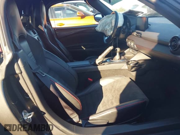 ✅ 2018 Mazda MX-5 Miata Club • VIN: JM1NDAC76J0200875 • Лот: 43574785. Опубликован ранее на IAAI с пробегом 38 323 миль. Бесплатный доступ к архиву аукционных продаж из США и подробный отчёт об истории автомобиля на DreamBid. Изображение 5.