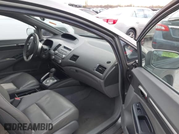 ✅ 2008 Honda Civic EX-L • VIN: 1HGFA16918L003102 • Лот: 43705957. Опубликован ранее на IAAI с пробегом 187 743 миль. Бесплатный доступ к архиву аукционных продаж из США и подробный отчёт об истории автомобиля на DreamBid. Изображение 5.