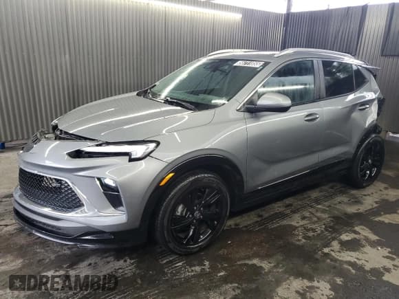 ✅ 2024 Buick Encore GX Sport Touring • VIN: KL4AMDSL2RB133250 • Лот: 56711855. Опубликован ранее на Copart с пробегом 14 458 миль. Бесплатный доступ к архиву аукционных продаж из США и подробный отчёт об истории автомобиля на DreamBid. Изображение 1.