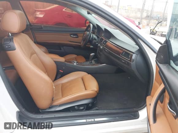 ✅ 2011 BMW 3 Series 335i xDrive • VIN: WBAKF9C54BE619741 • Lot: 41561412. Listed on IAAI with 118,813 mi. Free auction sales archive from the USA and detailed vehicle history report at DreamBid. Image 5.
