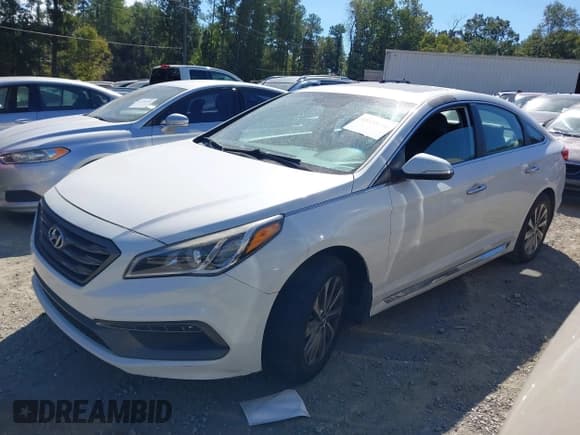 ✅ 2016 Hyundai Sonata Sport • VIN: 5NPE34AF7GH416308 • Lot: 43338692. Listed on IAAI with 201,398 mi. Free auction sales archive from the USA and detailed vehicle history report at DreamBid. Image 14.