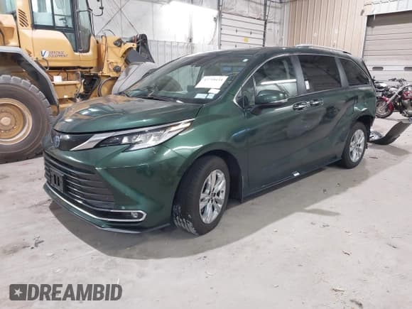 ✅ 2024 Toyota Sienna Limited • VIN: 5TDZSKFC9RS128374 • Lot: 43718434. Wystawiony na IAAI z przebiegiem 7 923 mil. Bezpłatny archiwum sprzedaży aukcyjnych z USA i szczegółowy raport historii pojazdu na DreamBid. Zdjęcie 2.