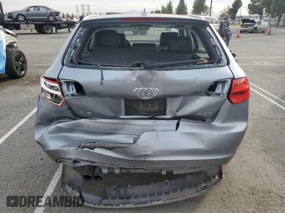 ✅ 2013 Audi A3 Premium Plus • VIN: WAUMFAFMXDA002772 • Lot: 84539514. Listed on Copart with 85,628 mi. Free auction sales archive from the USA and detailed vehicle history report at DreamBid. Image 6.