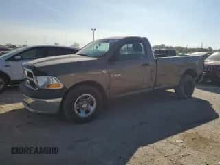2010 Dodge 1500 ST с VIN 3D7JB1EP7AG105745, выставлен на аукционе Copart как лот 76799434 с пробегом 119 475 миль миль и Списание • Salvage title. История ставок и продаж доступна на DreamBid. Изображение 1.