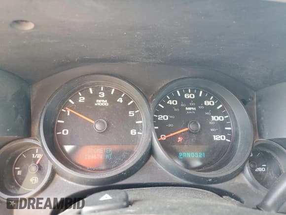 ✅ 2008 Chevrolet Silverado 1500 Work Truck • VIN: 1GCEC14008Z265229 • Lot: 53233395. Listed on Copart with 124,674 mi. Free auction sales archive from the USA and detailed vehicle history report at DreamBid. Image 9.