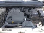 ✅ 2008 Kia Rondo LX • VIN: KNAFG526X87151643 • Lot: 42593118. Wystawiony na IAAI z przebiegiem 228 113 mil. Bezpłatny archiwum sprzedaży aukcyjnych z USA i szczegółowy raport historii pojazdu na DreamBid. Zdjęcie 6.