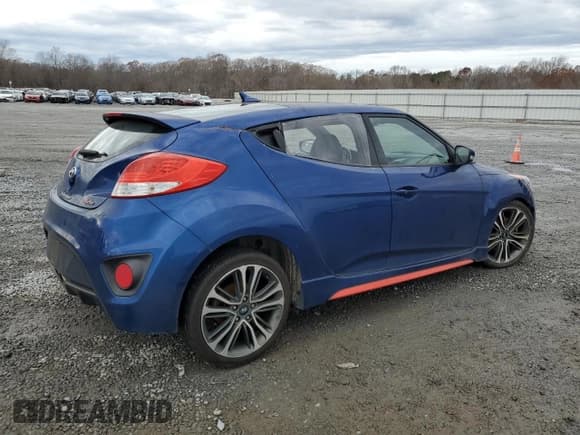 ✅ 2016 Hyundai Veloster Turbo • VIN: KMHTC6AE9GU292005 • Lot: 85584934. Wystawiony na Copart z przebiegiem 133 859 mil. Bezpłatny archiwum sprzedaży aukcyjnych z USA i szczegółowy raport historii pojazdu na DreamBid. Zdjęcie 3.