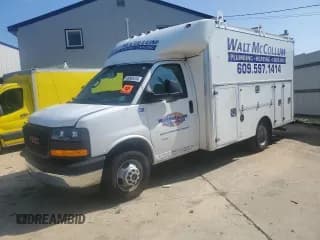 ✅ 2021 GMC Savana Commercial • VIN: 1GD37RC70M1199200 • Lot: 68063414. Wystawiony na Copart z przebiegiem Nie podano. Bezpłatny archiwum sprzedaży aukcyjnych z USA i szczegółowy raport historii pojazdu na DreamBid. Zdjęcie 1.