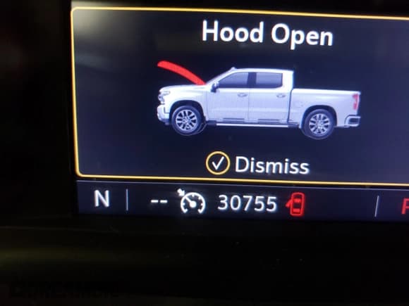 ✅ 2019 Chevrolet Silverado 1500 LT • VIN: 1GCPWCED0KZ141126 • Lot: 67843755. Wystawiony na Copart z przebiegiem 30 755 mil. Bezpłatny archiwum sprzedaży aukcyjnych z USA i szczegółowy raport historii pojazdu na DreamBid. Zdjęcie 8.