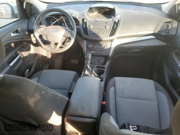 ✅ 2018 Ford Escape SE • VIN: 1FMCU9GD4JUB59107 • Lot: 91353235. Wystawiony na Copart z przebiegiem 43 529 mil. Bezpłatny archiwum sprzedaży aukcyjnych z USA i szczegółowy raport historii pojazdu na DreamBid. Zdjęcie 8.