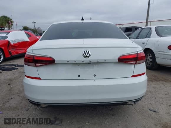 ✅ 2020 Volkswagen Passat S • VIN: 1VWAA7A35LC004838 • Lot: 41184897. Listed on IAAI with 68,628 mi. Free auction sales archive from the USA and detailed vehicle history report at DreamBid. Image 16.