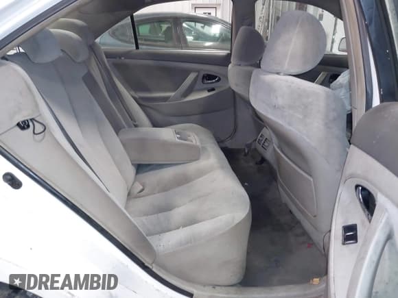 ✅ 2007 Toyota Camry • VIN: JTNBB46K973008010 • Лот: 43610600. Опубликован ранее на IAAI с пробегом 235 136 миль. Бесплатный доступ к архиву аукционных продаж из США и подробный отчёт об истории автомобиля на DreamBid. Изображение 8.