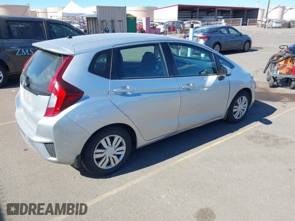 ✅ 2015 Honda Fit LX • VIN: 3HGGK5H59FM754608 • Lot: 43110428. Wystawiony na IAAI z przebiegiem 52 188 mil. Bezpłatny archiwum sprzedaży aukcyjnych z USA i szczegółowy raport historii pojazdu na DreamBid. Zdjęcie 4.