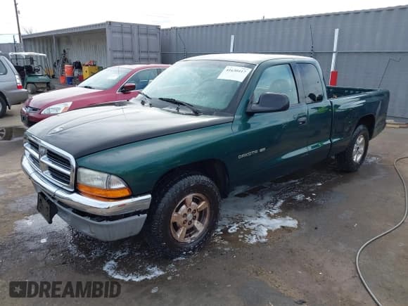 ✅ 2001 Dodge Dakota • VIN: 1B7GL22X11S284210 • Lot: 41630417. Wystawiony na IAAI z przebiegiem 206 484 mil. Bezpłatny archiwum sprzedaży aukcyjnych z USA i szczegółowy raport historii pojazdu na DreamBid. Zdjęcie 17.