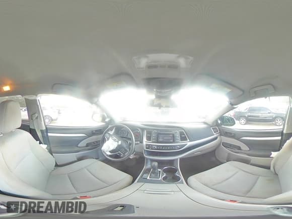 ✅ 2019 Toyota Highlander LE • VIN: 5TDZARFH2KS056978 • Лот: 63286795. Опубликован ранее на Copart с пробегом 81 039 миль. Бесплатный доступ к архиву аукционных продаж из США и подробный отчёт об истории автомобиля на DreamBid. Изображение 15.