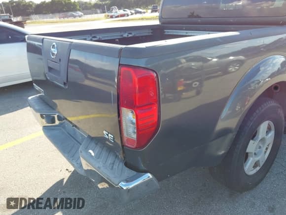 ✅ 2006 Nissan Frontier SE • VIN: 1N6AD07U96C406655 • Lot: 43616031. Wystawiony na IAAI z przebiegiem 79 598 mil. Bezpłatny archiwum sprzedaży aukcyjnych z USA i szczegółowy raport historii pojazdu na DreamBid. Zdjęcie 17.