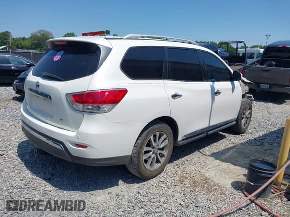 ✅ 2014 Nissan Pathfinder S • VIN: 5N1AR2MN2EC629658 • Lot: 42343130. Listed on IAAI with 189,802 mi. Free auction sales archive from the USA and detailed vehicle history report at DreamBid. Image 4.