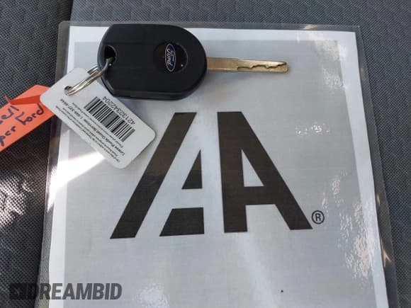 ✅ 2018 Ford Escape SE • VIN: 1FMCU0GD9JUD00233 • Lot: 43206643. Listed on IAAI with 54,556 mi. Free auction sales archive from the USA and detailed vehicle history report at DreamBid. Image 11.