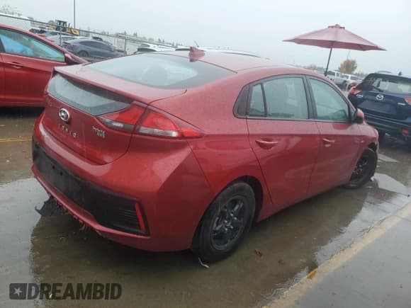 ✅ 2019 Hyundai Ioniq Blue • VIN: KMHC65LC0KU175208 • Lot: 82059354. Wystawiony na Copart z przebiegiem 144 727 mil. Bezpłatny archiwum sprzedaży aukcyjnych z USA i szczegółowy raport historii pojazdu na DreamBid. Zdjęcie 3.