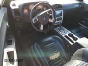 ✅ 2010 Dodge Challenger SE • VIN: 2B3CJ4DV8AH103317 • Lot: 42911135. Wystawiony na Copart z przebiegiem 163 618 mil. Bezpłatny archiwum sprzedaży aukcyjnych z USA i szczegółowy raport historii pojazdu na DreamBid. Zdjęcie 8.