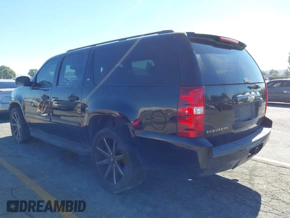 ✅ 2007 Chevrolet Suburban LT • VIN: 3GNFC16067G313792 • Lot: 43591462. Listed on IAAI with 167,417 mi. Free auction sales archive from the USA and detailed vehicle history report at DreamBid. Image 3.