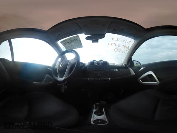 ✅ 2009 Smart fortwo Pure • VIN: WMEEJ31X79K283872 • Lot: 42882072. Wystawiony na IAAI z przebiegiem 68 441 mil. Bezpłatny archiwum sprzedaży aukcyjnych z USA i szczegółowy raport historii pojazdu na DreamBid. Zdjęcie 18.