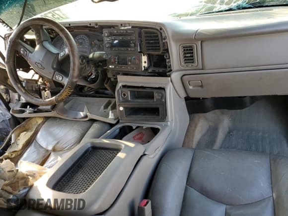 ✅ 2006 Chevrolet Silverado 2500HD LT2 • VIN: 1GCHK23D66F159926 • Lot: 45532525. Wystawiony na Copart z przebiegiem Nie podano. Bezpłatny archiwum sprzedaży aukcyjnych z USA i szczegółowy raport historii pojazdu na DreamBid. Zdjęcie 8.