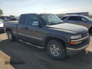 ✅ 2002 Chevrolet Silverado 1500 LT • VIN: 2GCEK19TX21331601 • Lot: 71568744. Wystawiony na Copart z przebiegiem 144 009 mil mil. Skorzystaj z bezpłatnego archiwum sprzedaży aukcyjnych z USA i zobacz szczegółowy raport historii pojazdu na DreamBid. Zdjęcie 4.