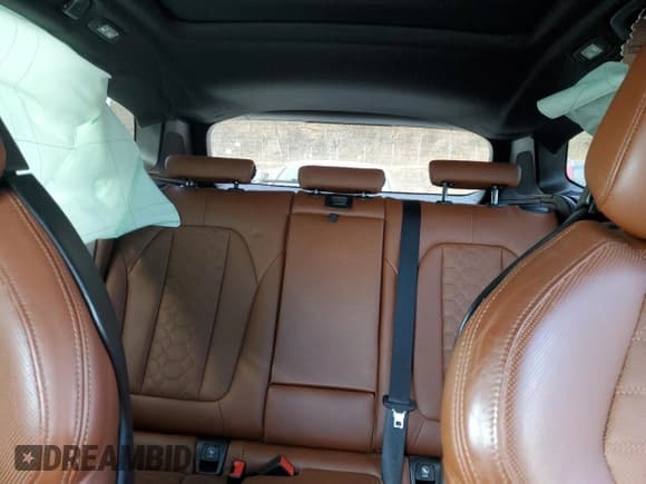 ✅ 2021 BMW X3 M • VIN: 5YMTS0C04M9F31197 • Lot: 88152975. Wystawiony na Copart z przebiegiem Nie podano. Bezpłatny archiwum sprzedaży aukcyjnych z USA i szczegółowy raport historii pojazdu na DreamBid. Zdjęcie 10.