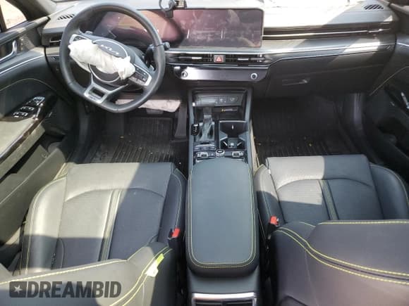 ✅ 2025 Kia K5 GT • VIN: KNAG44J85S5325857 • Lot: 83750845. Listed on Copart with 13,030 mi. Free auction sales archive from the USA and detailed vehicle history report at DreamBid. Image 8.