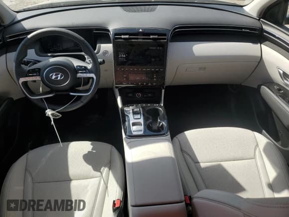 ✅ 2024 Hyundai Tucson Limited • VIN: 5NMJE3DE8RH396687 • Lot: 77101484. Wystawiony na Copart z przebiegiem 2 818 mil. Bezpłatny archiwum sprzedaży aukcyjnych z USA i szczegółowy raport historii pojazdu na DreamBid. Zdjęcie 8.